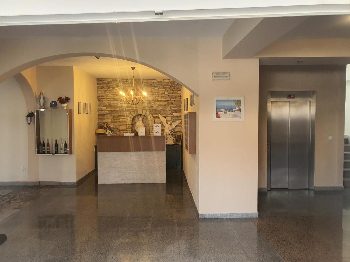 Hotel Barbaric Međugorje Екстериор снимка