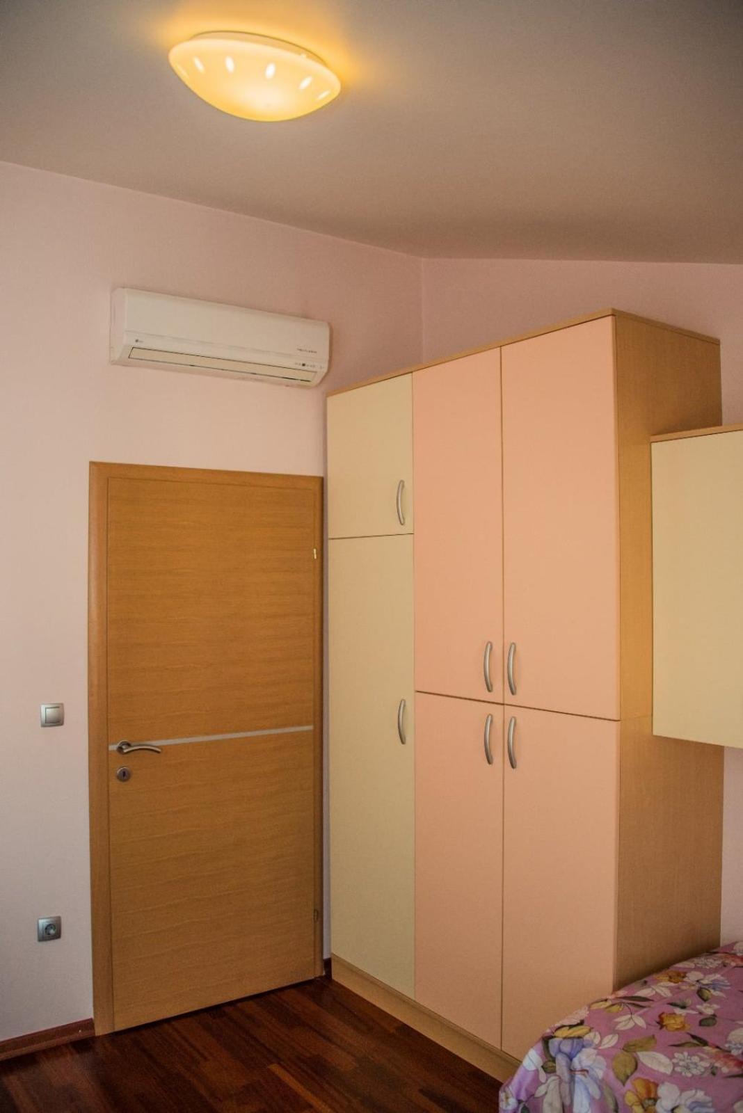 Hotel Barbaric Međugorje Екстериор снимка