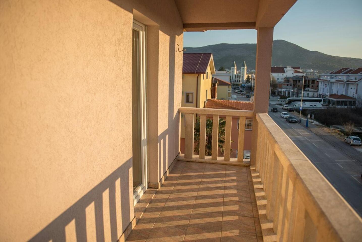 Hotel Barbaric Međugorje Екстериор снимка