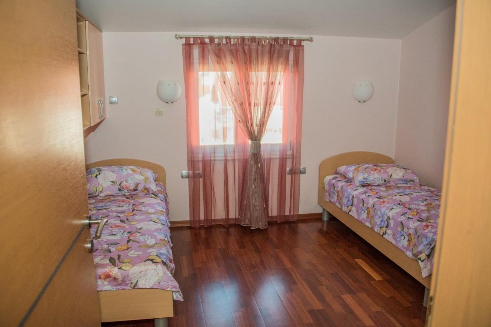 Hotel Barbaric Međugorje Екстериор снимка